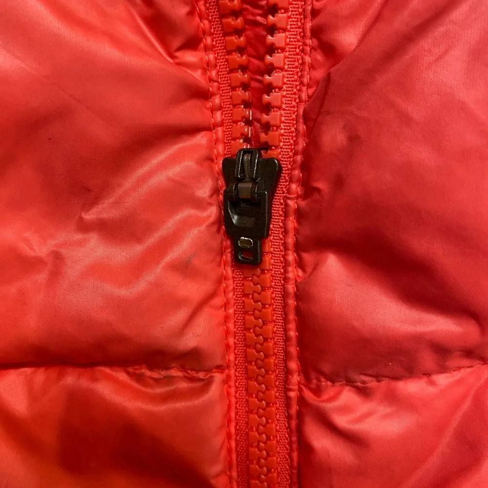 Nike ACG Puffer Vest Mens Large Red Black Goose Down Insulated 800 Fill Zip Up